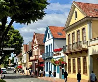 Descubra a História da Rua XV de Novembro em Blumenau