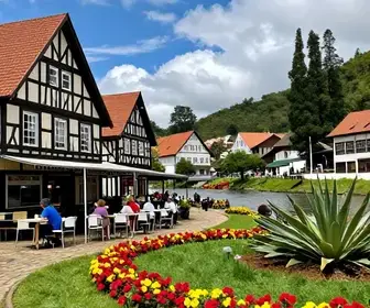 Explorando Blumenau: Um Roteiro de 2 Dias Explorando Blumenau: Um Roteiro de 2 Dias