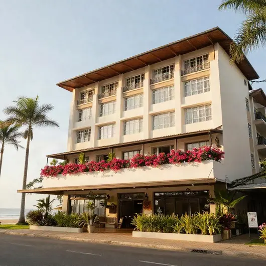 Hotel Blumenau em Balneário Camboriú
